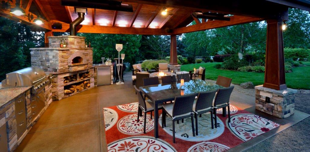 162 Buchanan Residence Image of an Oregon City Backyard Kitchen Design and Build by Drake's 7 Dees